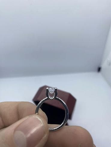 original esprit: Cartier verenički prsten – Solitaire - Brend: Cartier - Model at lalafo.rs — 4 original esprit: Cartier verenički prsten – Solitaire - Brend: Cartier - Model — 4