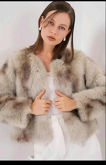 Ženska kratka bunda od veštačkog krzna S.m.L.xL. 5000din 💋 - Model na lalafo.rs — 2 Ženska kratka bunda od veštačkog krzna S.m.L.xL. 5000din 💋 - Model — 2