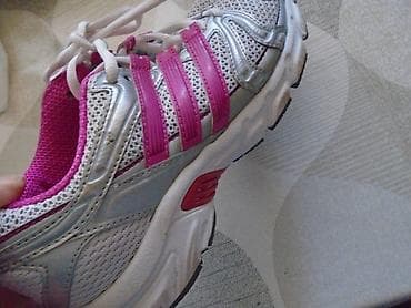Jednom nošene original Adidas patike (imaju malo oguljenje srebrne na lalafo.rs — 10 Jednom nošene original Adidas patike (imaju malo oguljenje srebrne — 10