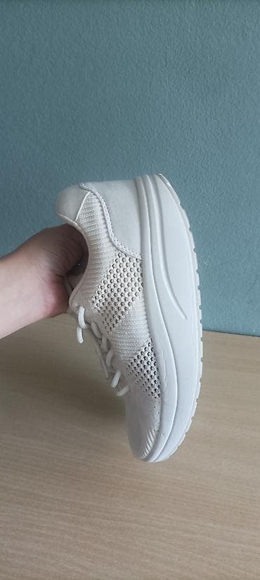 Patike Walkmaxx vel 37 anatomske vel 37 na lalafo.rs — 1 Patike Walkmaxx vel 37 anatomske vel 37 — 1