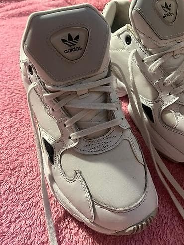 Adidas Originals patike – model Falcon (ART EF4983) - Boja: bela sa na lalafo.rs — 3 Adidas Originals patike – model Falcon (ART EF4983) - Boja: bela sa — 3