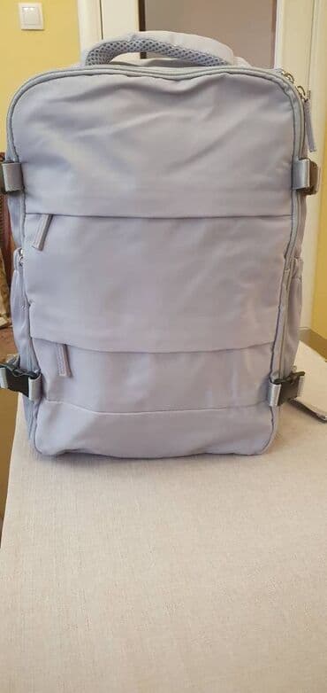 Vakuum ranac u koji staje više stvari nego u kofer. Odobren za avio na lalafo.rs Vakuum ranac u koji staje više stvari nego u kofer. Odobren za avio