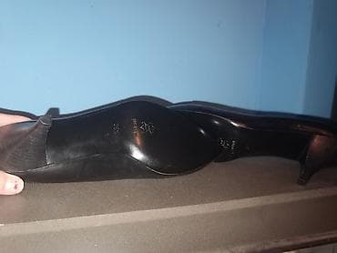 Crne italijanske štikle, donete iz Nemačke Ne bih rekla da su nošene na lalafo.rs — 3 Crne italijanske štikle, donete iz Nemačke Ne bih rekla da su nošene — 3