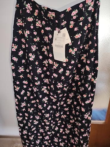 ZARA suknja sa floralnim dezenom - Model: midi dužina, ravna silueta na lalafo.rs — 3 ZARA suknja sa floralnim dezenom - Model: midi dužina, ravna silueta — 3