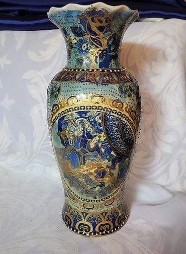 Other: Porcelanska kineska vaza iz 70ih. Kineska vaza rucno,reljefno at lalafo.rs — 1 Other: Porcelanska kineska vaza iz 70ih. Kineska vaza rucno,reljefno — 1