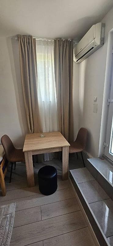 Nameštena soba/studio za izdavanje - Kompaktni stan sa francuskim at lalafo.rs — 1 Nameštena soba/studio za izdavanje - Kompaktni stan sa francuskim — 1