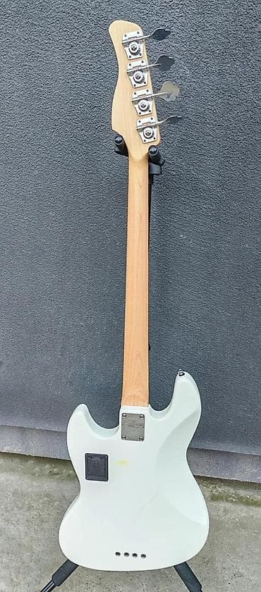 Musical Instruments: MARCUS MILLER V3 AWH 2ND GEN BAS GITARA | . Slanje po dogovoru at lalafo.rs — 2 Musical Instruments: MARCUS MILLER V3 AWH 2ND GEN BAS GITARA | . Slanje po dogovoru — 2