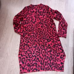 Tunika prelep model napred je kraća.Odgovara veličini M/L na lalafo.rs Tunika prelep model napred je kraća.Odgovara veličini M/L