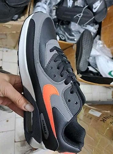 Brojevi od41 do 46
Cena 3500din na lalafo.rs — 4 Brojevi od41 do 46
Cena 3500din — 4