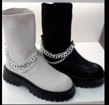 Presavrsene
Par puta nošene
Besprekorne
Br 38
U crnoj boji na lalafo.rs — 2 Presavrsene
Par puta nošene
Besprekorne
Br 38
U crnoj boji — 2