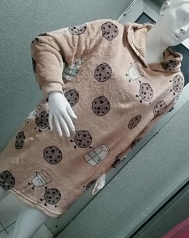 Oversized kućna tunika/džemper-haljina sa kapuljačom - Materijal na lalafo.rs — 2 Oversized kućna tunika/džemper-haljina sa kapuljačom - Materijal — 2