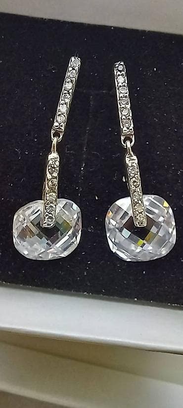 3 para srebrnih (oznaka 925) mindjusa: 1. Veći krug sa cirkonima na lalafo.rs — 6 3 para srebrnih (oznaka 925) mindjusa: 1. Veći krug sa cirkonima — 6