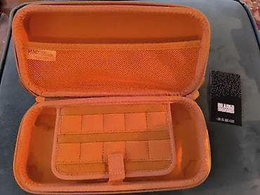 Dizajniranod strane MAD Engine (Los Angeles) Novo, nekorišćeno Pliš na lalafo.rs — 2 Dizajniranod strane MAD Engine (Los Angeles) Novo, nekorišćeno Pliš — 2