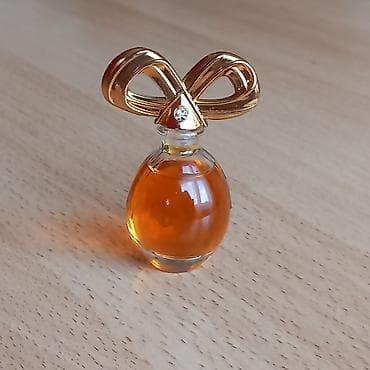 Elizabeth Taylor White Diamonds parfume, 3.7ml Vintage, pre koda na lalafo.rs Elizabeth Taylor White Diamonds parfume, 3.7ml Vintage, pre koda