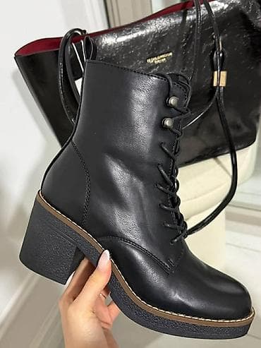 Ženske čizme sa pertlama – crne - Model: kratke čizme do članka sa na lalafo.rs — 2 Ženske čizme sa pertlama – crne - Model: kratke čizme do članka sa — 2