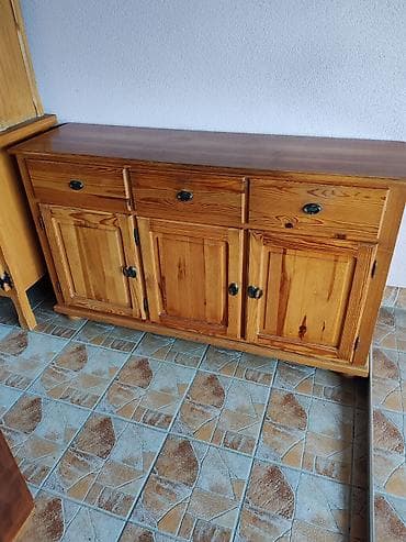 Komoda 136x81x39(ŠxVxD), na poklon stočić za dnevni boravak i stalak na lalafo.rs Komoda 136x81x39(ŠxVxD), na poklon stočić za dnevni boravak i stalak