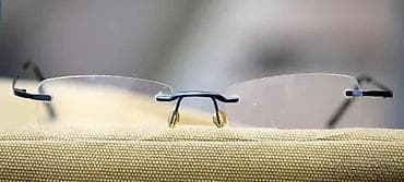 Extra laki ram - bez rama dioptrijski ram 6 grama!. 6 grama. Odličnean na lalafo.rs — 1 Extra laki ram - bez rama dioptrijski ram 6 grama!. 6 grama. Odličnean — 1