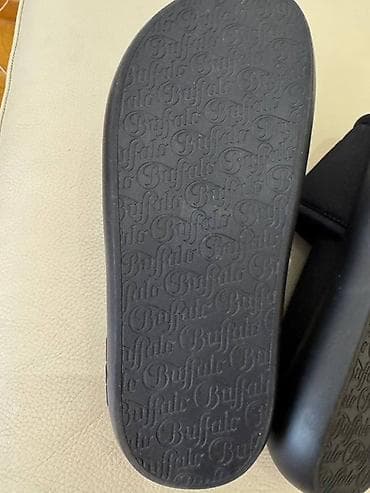 Other: Slippers 37, color - Black at lalafo.rs — 3 Other: Slippers 37, color - Black — 3