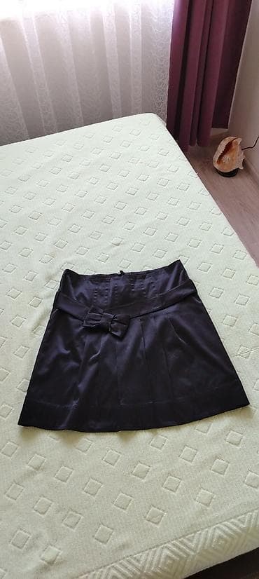 Prelepa suknja sa falticama i mašnom, ima i postavu, vel L /XL at lalafo.rs — 2 Prelepa suknja sa falticama i mašnom, ima i postavu, vel L /XL — 2