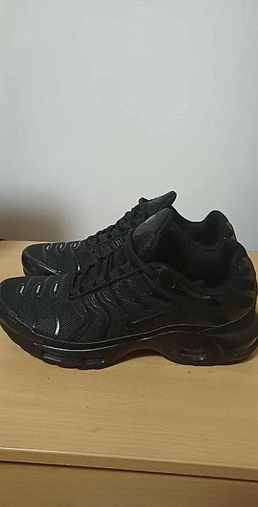 Nike Air Max Plus (TN) patike – potpuno crne - Model: Air Max Plus na lalafo.rs — 2 Nike Air Max Plus (TN) patike – potpuno crne - Model: Air Max Plus — 2