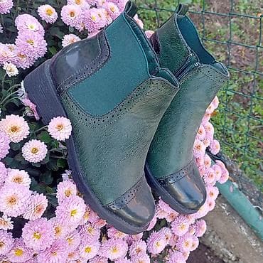 Ženske kožne gležnjače u smaragdno zelenoj boji - Materijal: prirodna at lalafo.rs — 1 Ženske kožne gležnjače u smaragdno zelenoj boji - Materijal: prirodna — 1