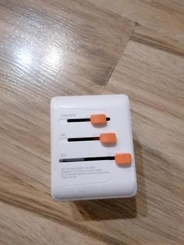 Univerzalni putnički adapter TESSAN - Kompaktan all‑in‑one adapter sa at lalafo.rs — 3 Univerzalni putnički adapter TESSAN - Kompaktan all‑in‑one adapter sa — 3