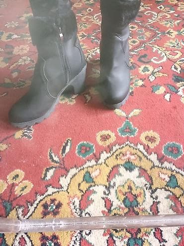 Nove crne gumene čizmice, broj 385 toplo postavljene na lalafo.rs — 7 Nove crne gumene čizmice, broj 385 toplo postavljene — 7