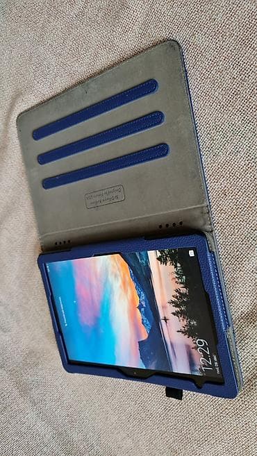 Huawei MediaPad T5 10 sa futrolom/stand-om - Ekran: Full HD na lalafo.rs — 2 Huawei MediaPad T5 10 sa futrolom/stand-om - Ekran: Full HD — 2