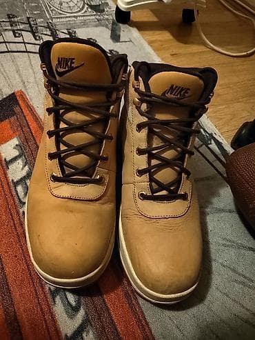 Rasprodajaa Nike duboke cipele broj 40 duzina 26cm unisex odlepila na lalafo.rs — 6 Rasprodajaa Nike duboke cipele broj 40 duzina 26cm unisex odlepila — 6