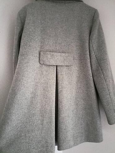 Sivi kaput.
Veličina 40.
Materijal - poliester at lalafo.rs — 4 Sivi kaput.
Veličina 40.
Materijal - poliester — 4