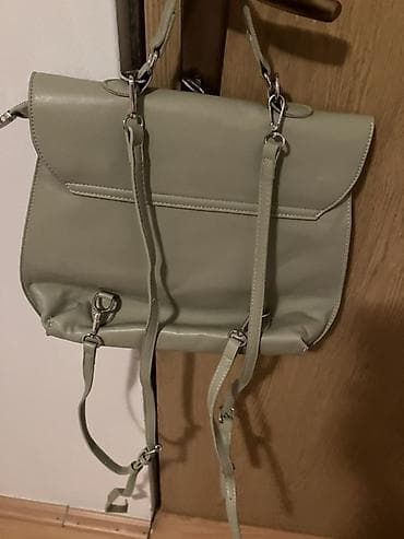 Ženski ranac/tašna u svetlozelenoj nijansi sa klapnom i metalnim at lalafo.rs — 2 Ženski ranac/tašna u svetlozelenoj nijansi sa klapnom i metalnim — 2