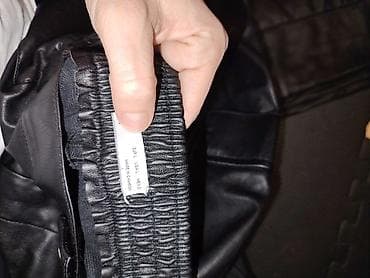 Crne cargo pantalone od eko kože - Materijal: mekana eko koža sa mat na lalafo.rs — 4 Crne cargo pantalone od eko kože - Materijal: mekana eko koža sa mat — 4