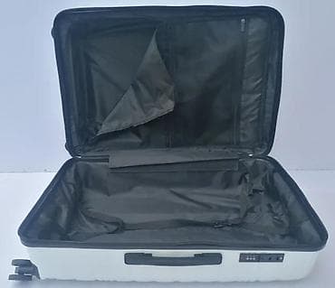 torba fashion bags: Tvrdi kofer na točkiće – beli, modernog talasastog dizajna - at lalafo.rs — 2 torba fashion bags: Tvrdi kofer na točkiće – beli, modernog talasastog dizajna - — 2