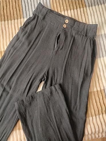Crne ženske pantalone od laganog, mekog materijala (lični utisak na lalafo.rs — 2 Crne ženske pantalone od laganog, mekog materijala (lični utisak — 2