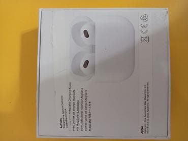 Apple AirPods (3. generacija) sa MagSafe kućištem za punjenje - at lalafo.rs — 3 Apple AirPods (3. generacija) sa MagSafe kućištem za punjenje - — 3