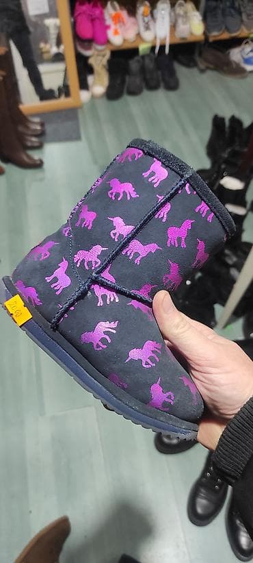 Dečje zimske čizme EMU Australia PROČITATI CEO OGLAS at lalafo.rs — 3 Dečje zimske čizme EMU Australia PROČITATI CEO OGLAS — 3