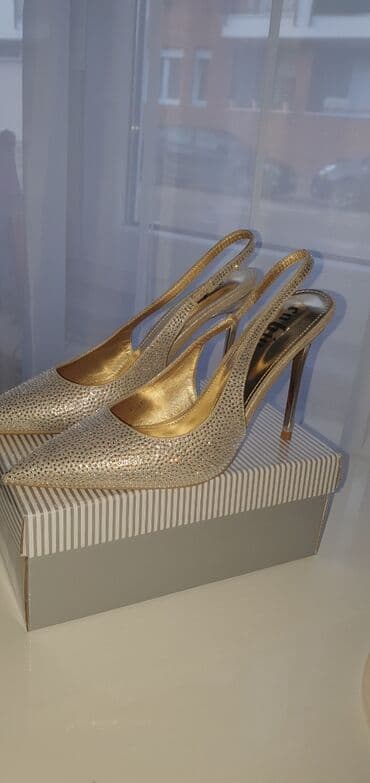 Salonke, 38 na lalafo.rs Salonke, 38