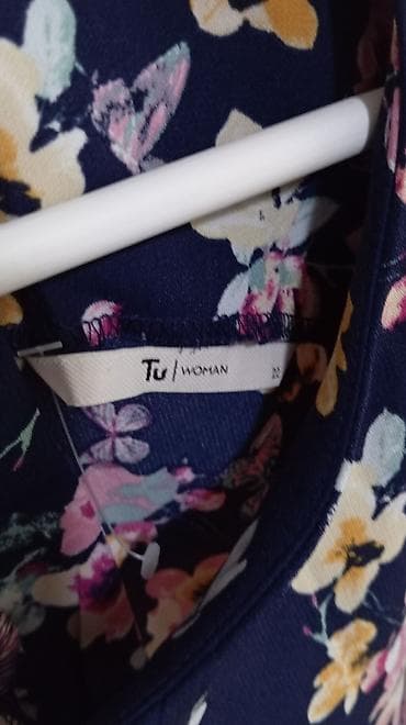 Nova,nenosena Tu haljina. Velicina 22. Divan materijal,ne guzva se. Za na lalafo.rs — 3 Nova,nenosena Tu haljina. Velicina 22. Divan materijal,ne guzva se. Za — 3