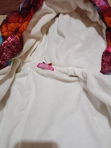 Dečija zimska jakna sa kapuljačom
- Veličina10
Kao nova na lalafo.rs — 2 Dečija zimska jakna sa kapuljačom
- Veličina10
Kao nova — 2