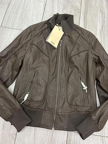 Jakna Bludeise – bomber/kargo stil - Materijal: glatka eko-koža (PU) na lalafo.rs Jakna Bludeise – bomber/kargo stil - Materijal: glatka eko-koža (PU)