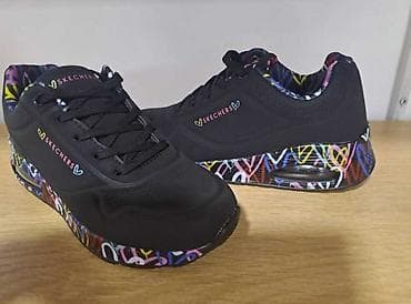 Preudobne,lagane skechers patike
40
cena 3000din. Hc na lalafo.rs Preudobne,lagane skechers patike
40
cena 3000din. Hc