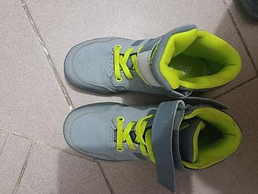 Adidas patike skoro nove br.32 . 1000 din na lalafo.rs — 3 Adidas patike skoro nove br.32 . 1000 din — 3