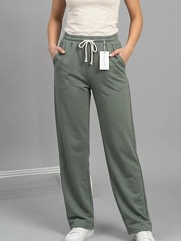 Ženske široke trenerke sa džepovima Cena 1750din Ili 2 donja dela na lalafo.rs Ženske široke trenerke sa džepovima Cena 1750din Ili 2 donja dela