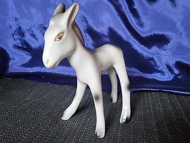 Porcelanska nova figura magare iz 70ih.god. Nova figura na lalafo.rs Porcelanska nova figura magare iz 70ih.god. Nova figura