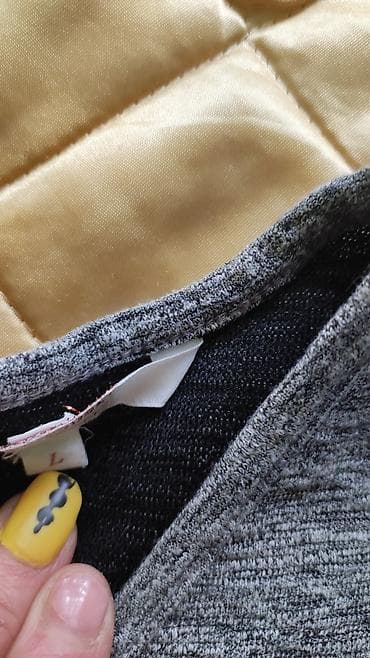 dve suknje po: Siva haljina CLOCKHOUSE – Clore’s Collection, veličina L. - Model na lalafo.rs — 3 dve suknje po: Siva haljina CLOCKHOUSE – Clore’s Collection, veličina L. - Model — 3