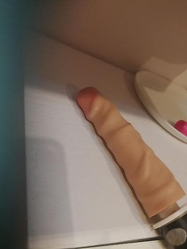 Vibrator silikonski na dve baterije na lalafo.rs — 6 Vibrator silikonski na dve baterije — 6