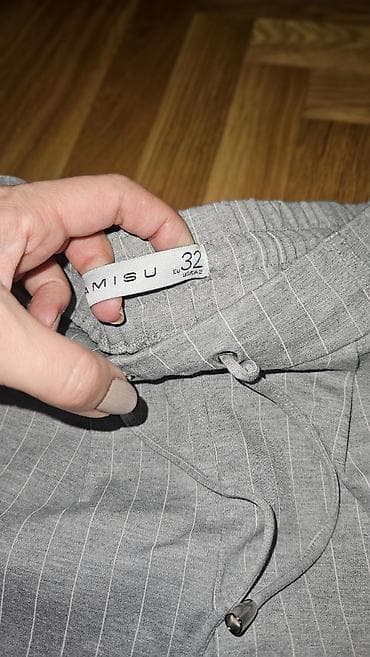 pantalone butiku ali: Pantalone u modelu trenerke, pune elastina. Broj 32 ali može i za 34 i na lalafo.rs — 3 pantalone butiku ali: Pantalone u modelu trenerke, pune elastina. Broj 32 ali može i za 34 i — 3