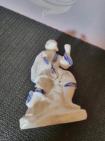 Porcelanska nova,vintaz figura kineski mudrac. Figura na lalafo.rs — 10 Porcelanska nova,vintaz figura kineski mudrac. Figura — 10