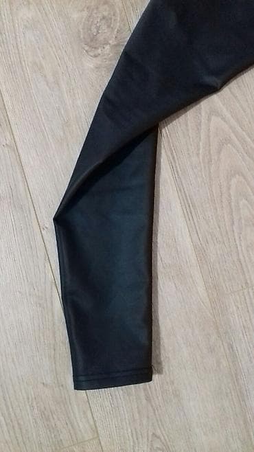 Kozne helankekao nove.
Veličina S/M
Cena 700din na lalafo.rs — 7 Kozne helankekao nove.
Veličina S/M
Cena 700din — 7