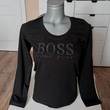 Nove Hugo boss ženske majice dugih rukava. Dostupne veličine M i L na lalafo.rs Nove Hugo boss ženske majice dugih rukava. Dostupne veličine M i L